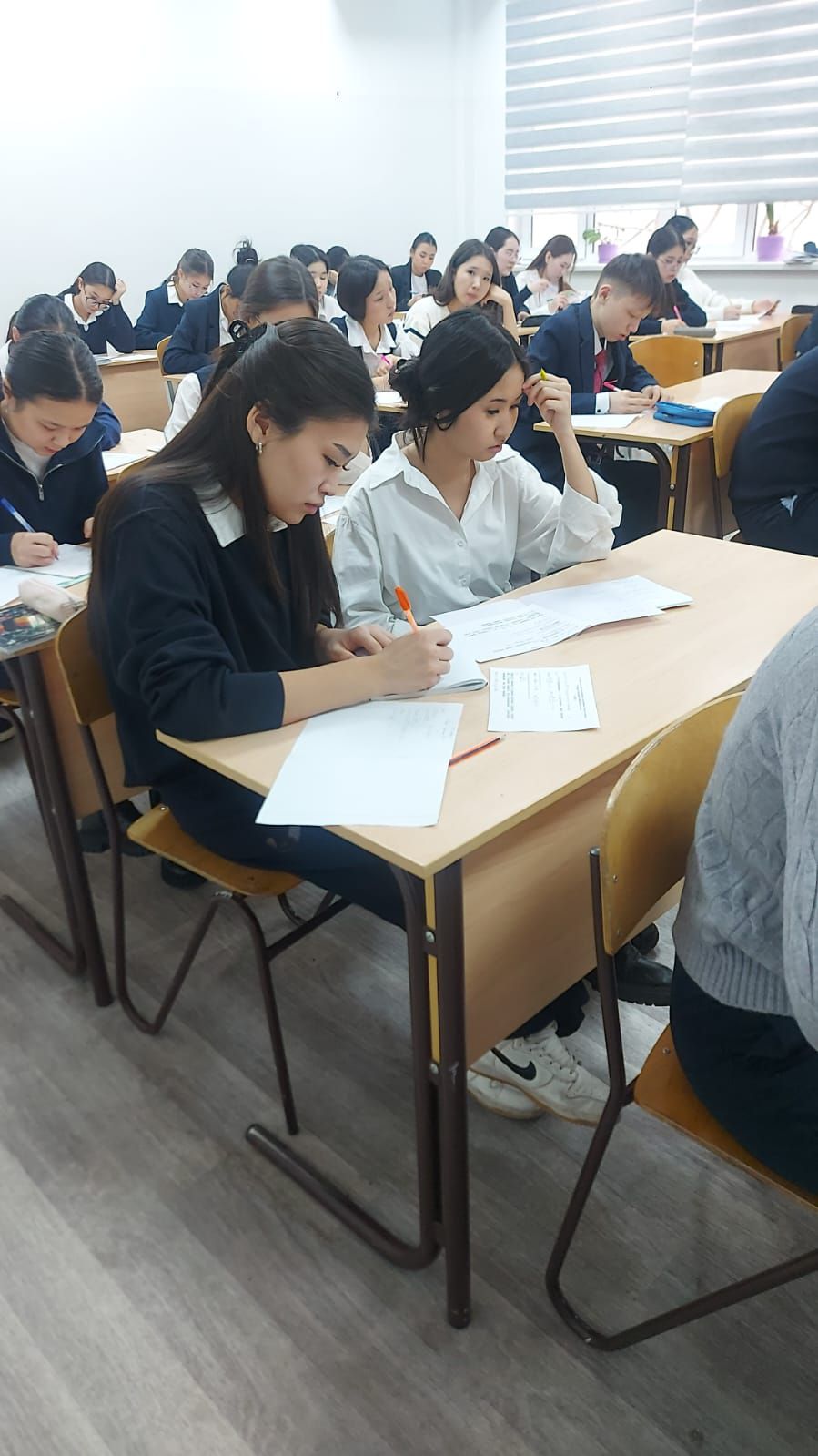 10-сынып үздіктерінен бақылау жұмысы алынды