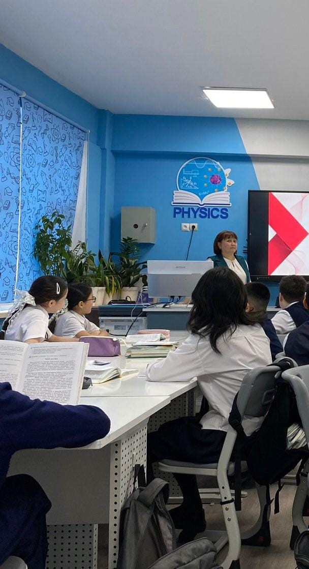 . Булычёв «Сто лет тому вперёд» повесі тақырыбында ашық сабақ